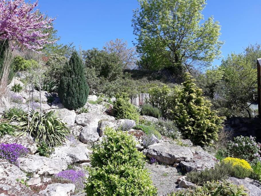 Вилла La Jouvenciere *** Jouy  Экстерьер фото